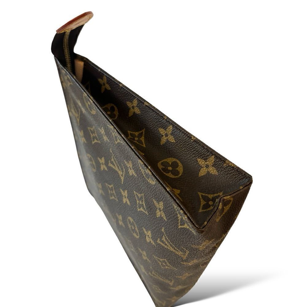 Louis Vuitton Pochette Accessoire leather clutch bag - Picture 10 of 12